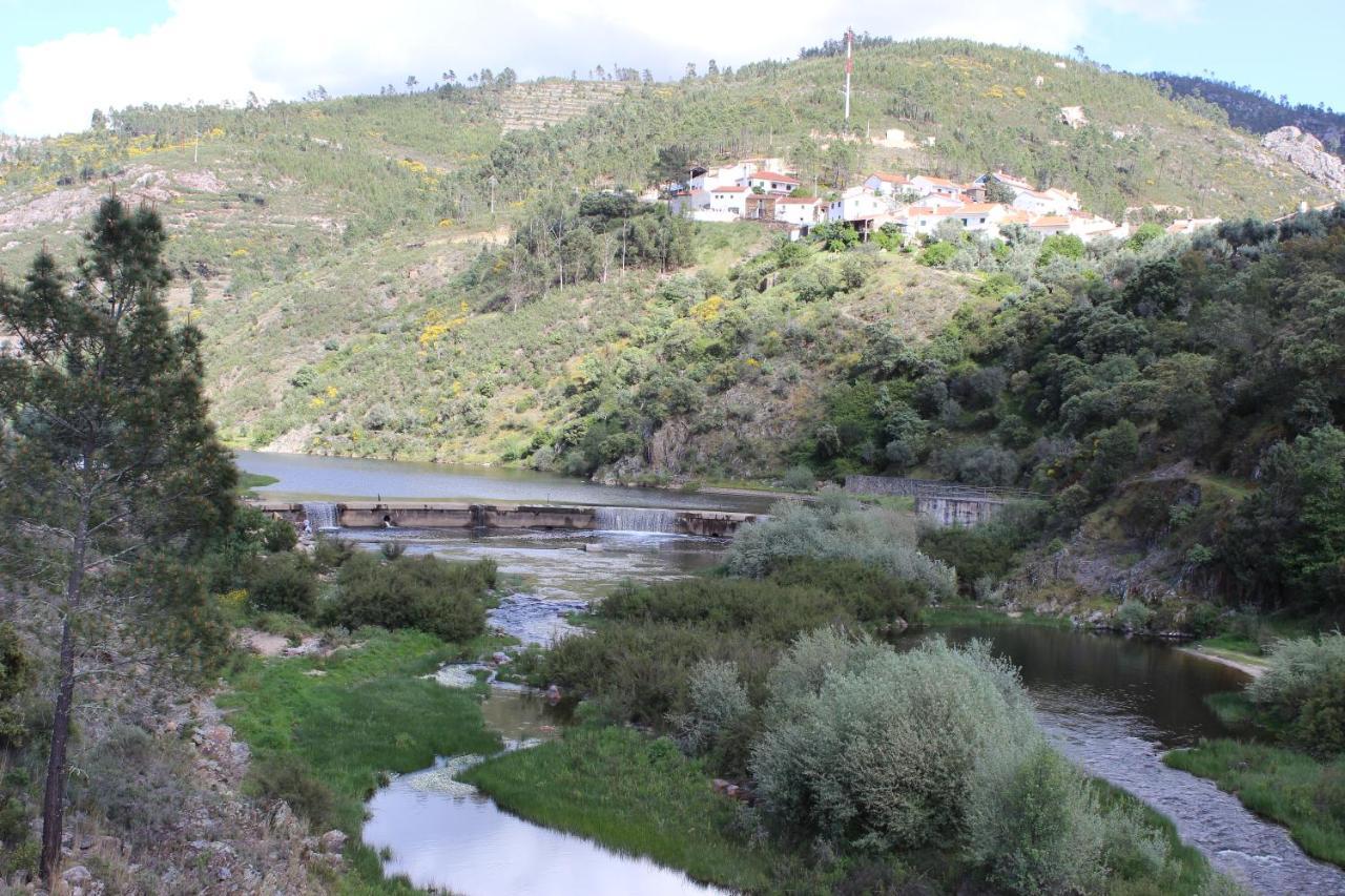 O Palheiro - Vista Panoramica E Jacuzzi Vendégház Sobreira Formosa Kültér fotó