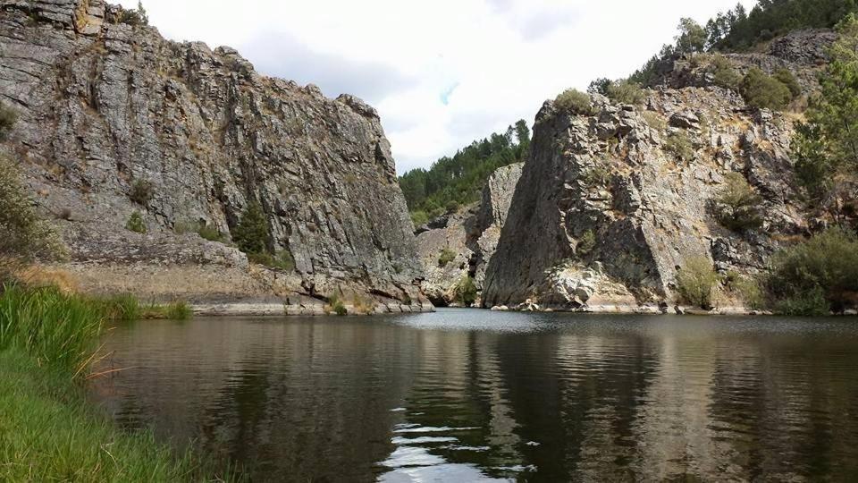 O Palheiro - Vista Panoramica E Jacuzzi Vendégház Sobreira Formosa Kültér fotó