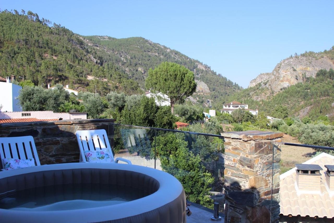 O Palheiro - Vista Panoramica E Jacuzzi Vendégház Sobreira Formosa Kültér fotó