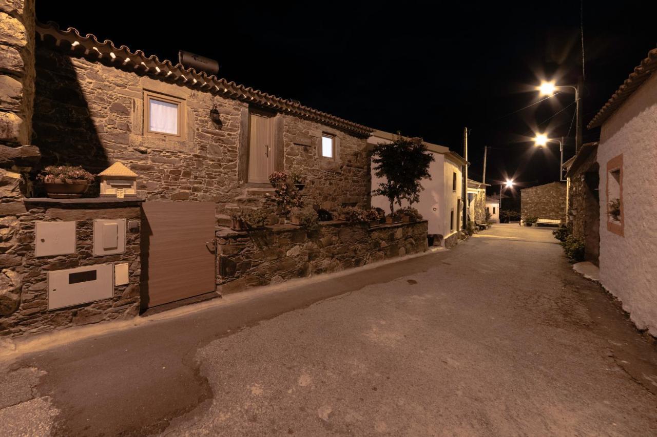 O Palheiro - Vista Panoramica E Jacuzzi Vendégház Sobreira Formosa Kültér fotó