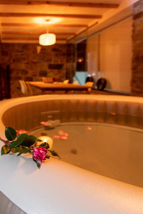 O Palheiro - Vista Panoramica E Jacuzzi Vendégház Sobreira Formosa Kültér fotó