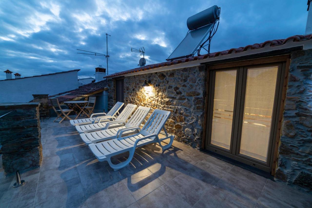 O Palheiro - Vista Panoramica E Jacuzzi Vendégház Sobreira Formosa Kültér fotó